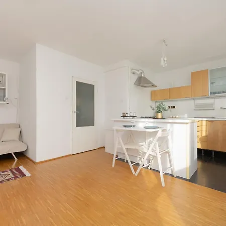 Apartment 1 Sierpnia Modern By Solarento