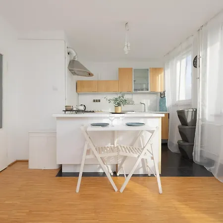 1 Sierpnia Modern By Solarento Varšava