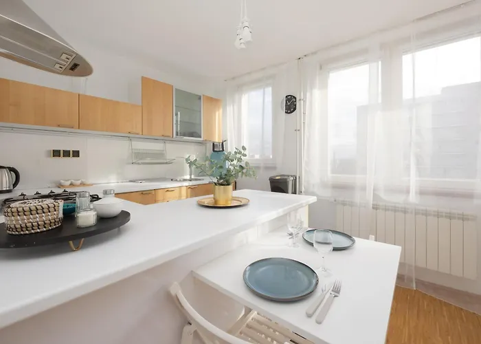 Apartment 1 Sierpnia Modern By Solarento *